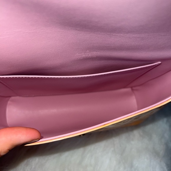 Louis Vuitton Thompson Vernis - Picture 8 of 16